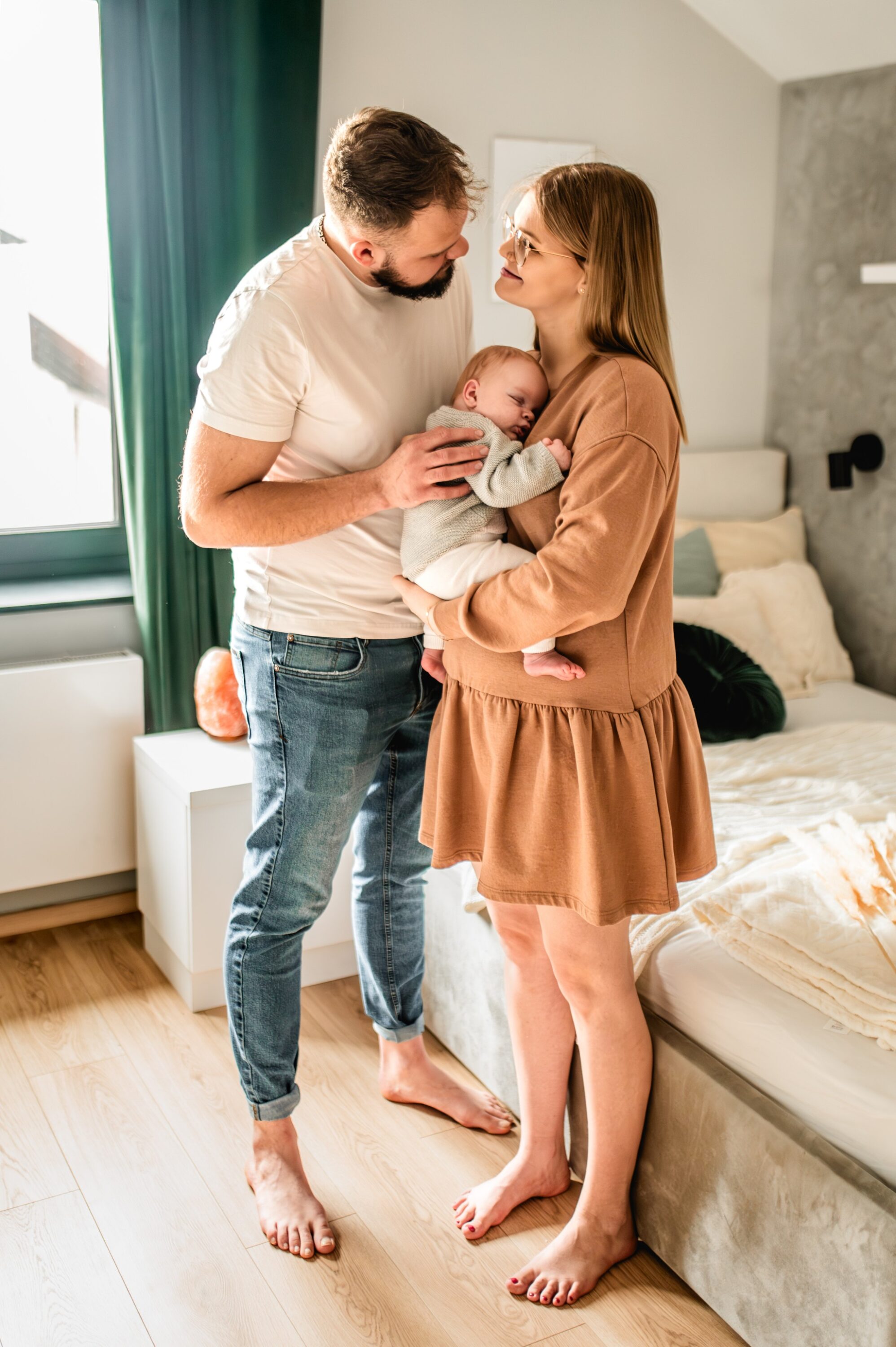 Rodzinna sesja Floriana 01 03 2024 Marta Trzcinska Fotografia 10 1996x3000 - Domowa sesja noworodkowa - Florian i rodzice - Starogard Gdański