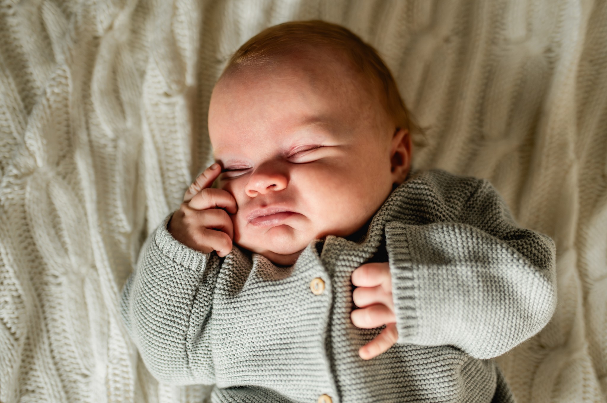 Rodzinna sesja Floriana 01 03 2024 Marta Trzcinska Fotografia 27 - Domowa sesja noworodkowa - Florian i rodzice - Starogard Gdański