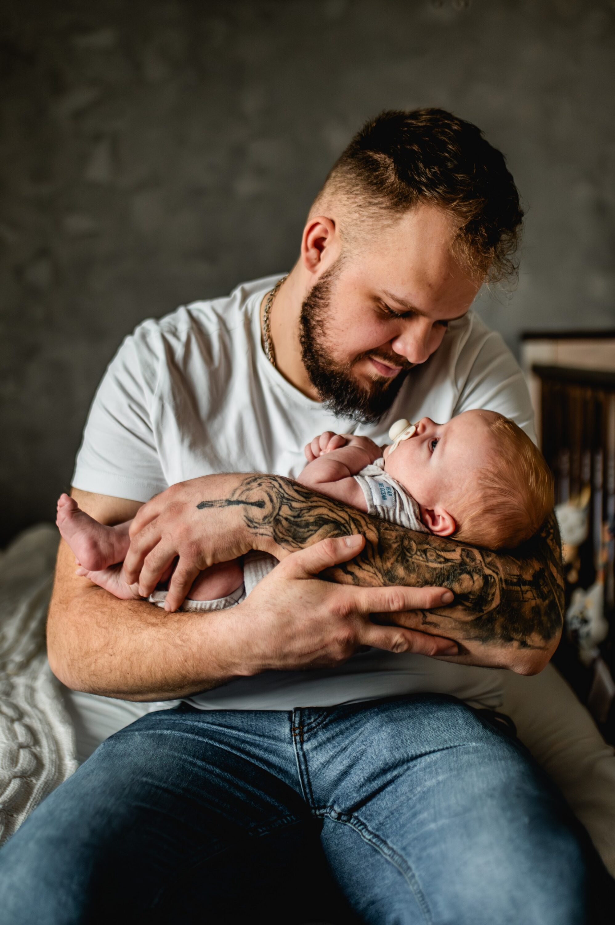 Rodzinna sesja Floriana 01 03 2024 Marta Trzcinska Fotografia 57 1997x3000 - Domowa sesja noworodkowa - Florian i rodzice - Starogard Gdański