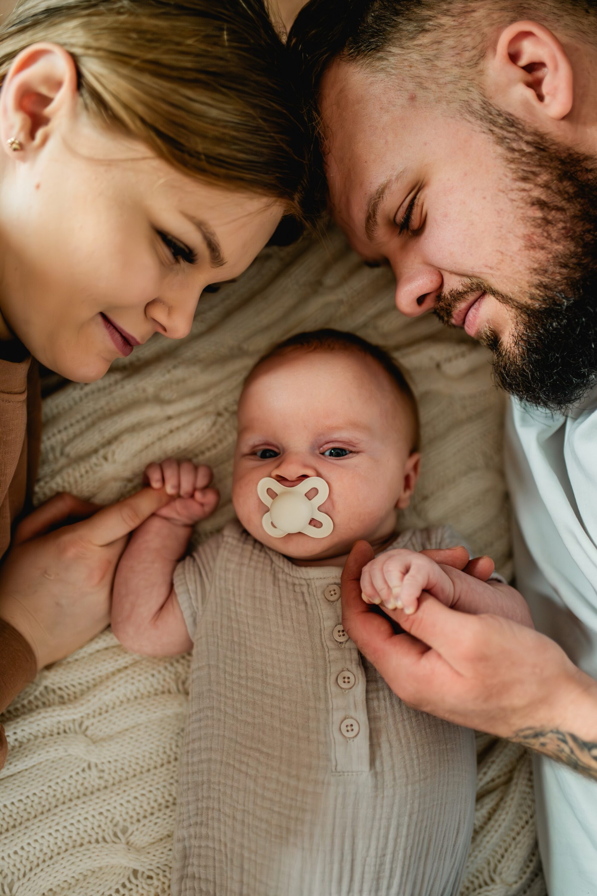 Rodzinna sesja Floriana 01 03 2024 Marta Trzcinska Fotografia 76 1997x3000 - Domowa sesja noworodkowa - Florian i rodzice - Starogard Gdański