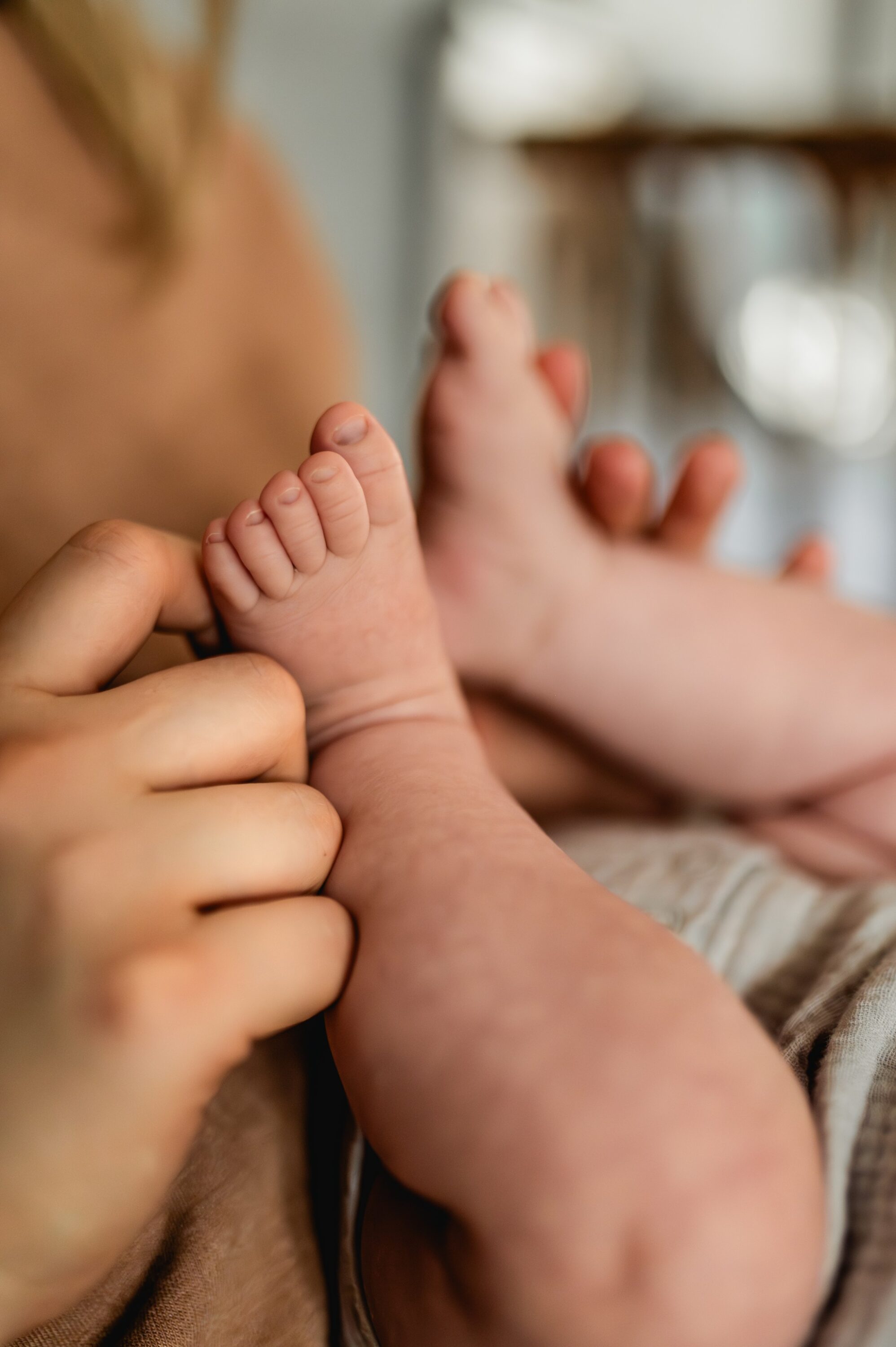 Rodzinna sesja Floriana 01 03 2024 Marta Trzcinska Fotografia 85 1996x3000 - Domowa sesja noworodkowa - Florian i rodzice - Starogard Gdański