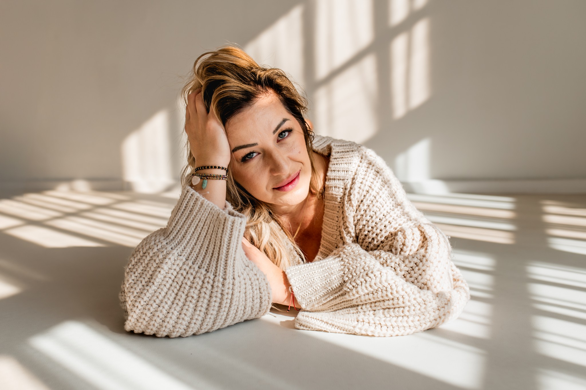 Sesje kobiece Kobieca sesj w studiu 29 08 2024 Marta Trzcinska Fotografia 12 - Sesje kobiece